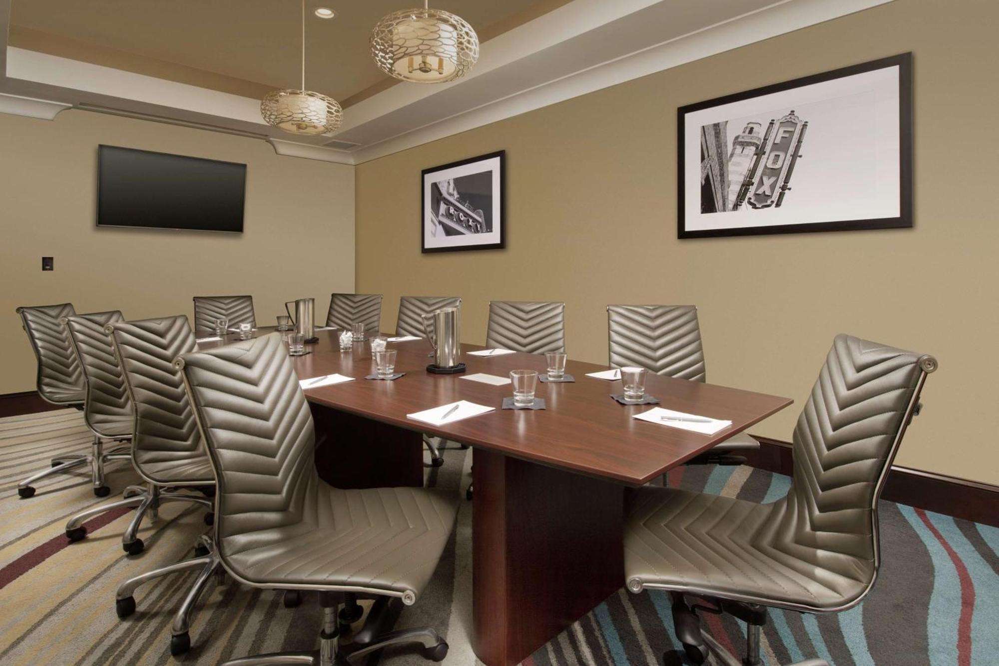 Embassy Suites By Hilton Atlanta Airport College Park Buitenkant foto