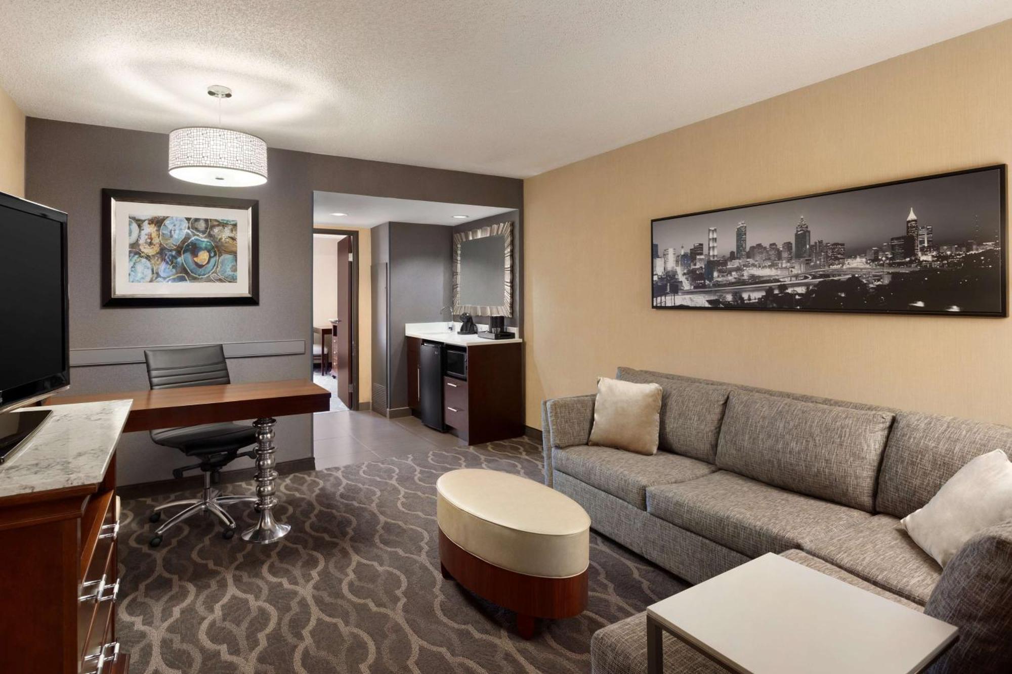 Embassy Suites By Hilton Atlanta Airport College Park Buitenkant foto