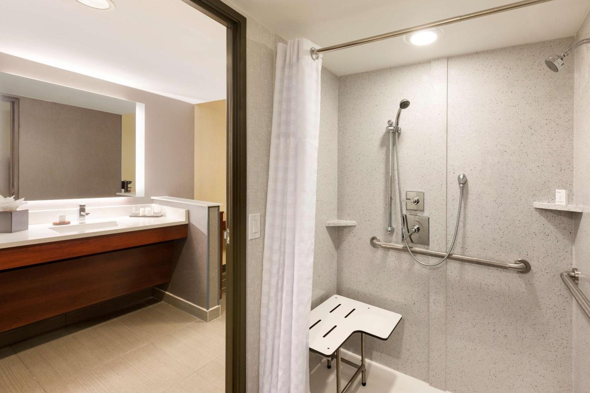 Embassy Suites By Hilton Atlanta Airport College Park Buitenkant foto