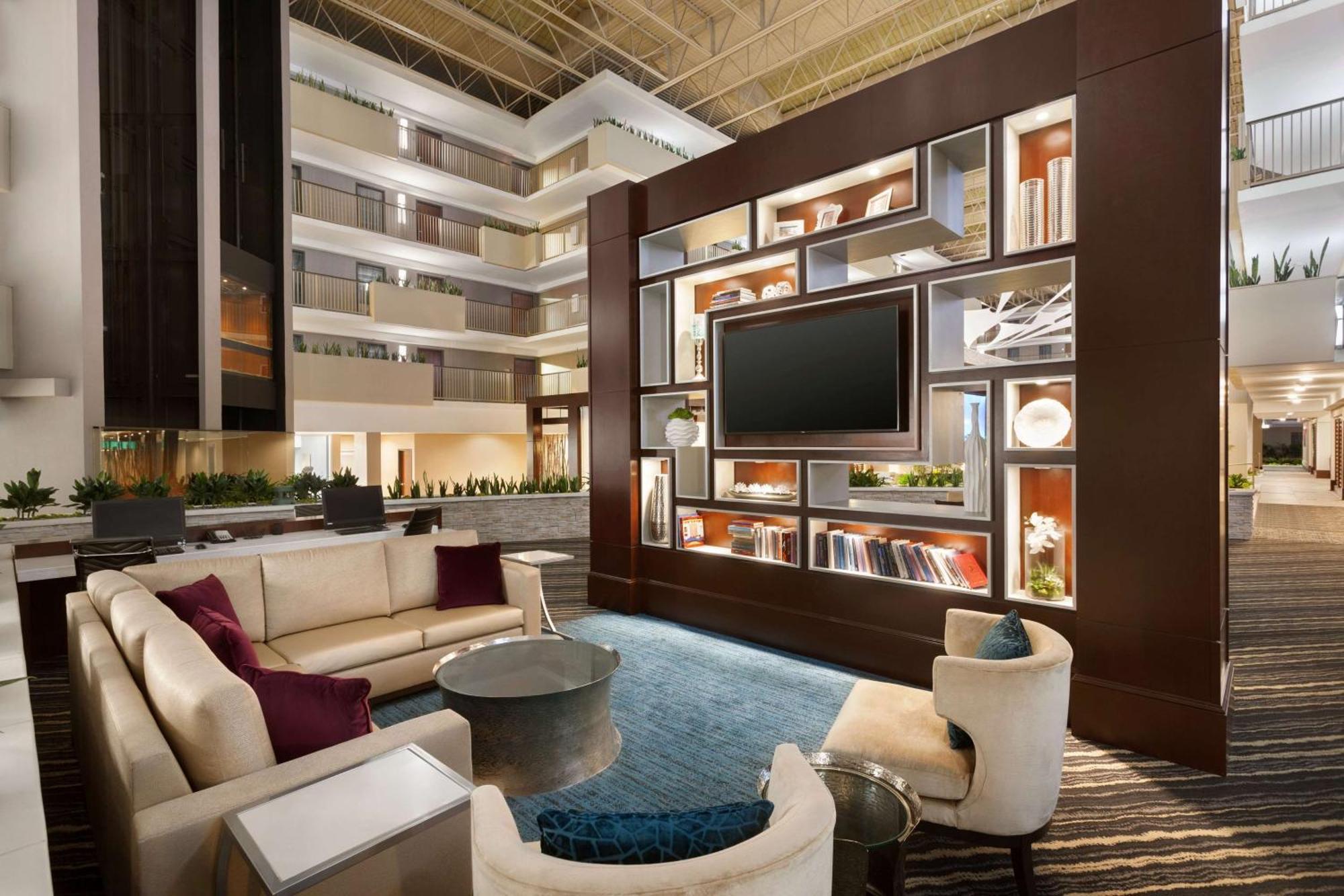 Embassy Suites By Hilton Atlanta Airport College Park Buitenkant foto