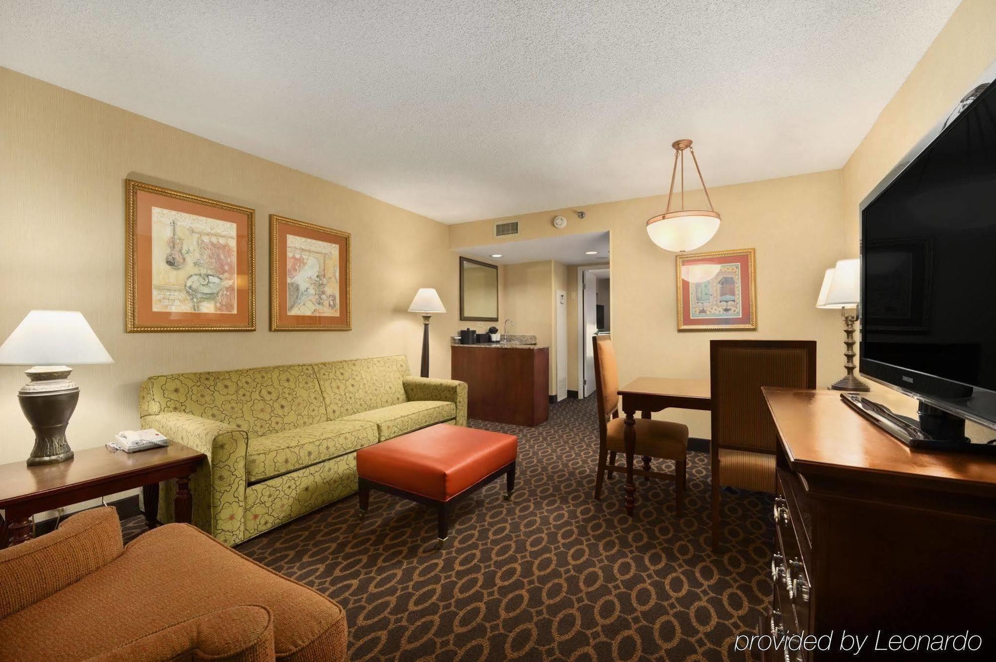 Embassy Suites By Hilton Atlanta Airport College Park Buitenkant foto